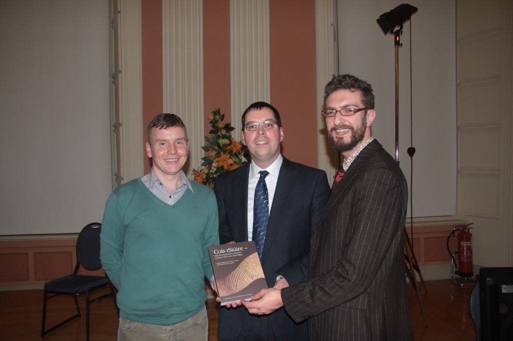 Simon Stronach, NRA Project Archaeologist James Eogan and Rubicon Graphics Manager Jonathan Millar at the launch of 'Cois tSuire'